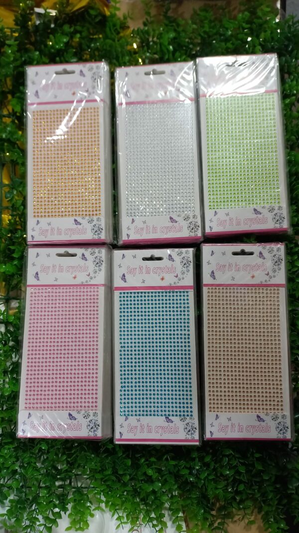 Plancha chica de adhesivos Strass decorativos x12u